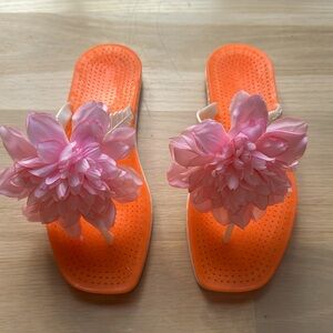 Kate Spade Jelly Flower Flip Flops: Size 6